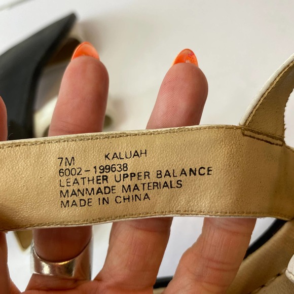 Cabin Creek White Sandals Size 7 - Picture 9 of 12